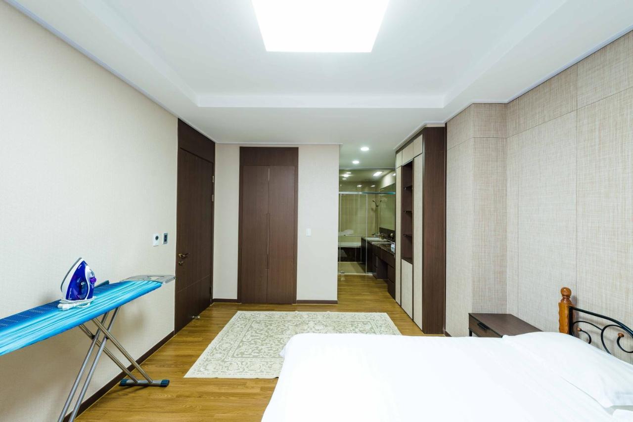 Theaddress Highvill Astana Apartment Promyshlennyy Exterior photo